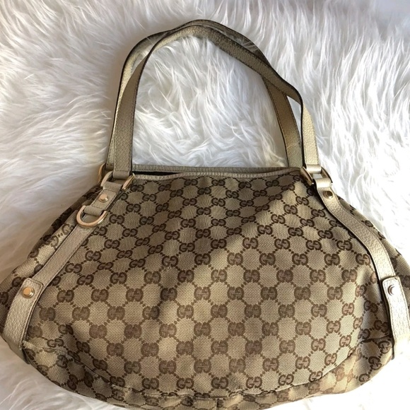 Gucci Handbags - GUCCI😊😍 AUTHENTIC ABBEY TOTE